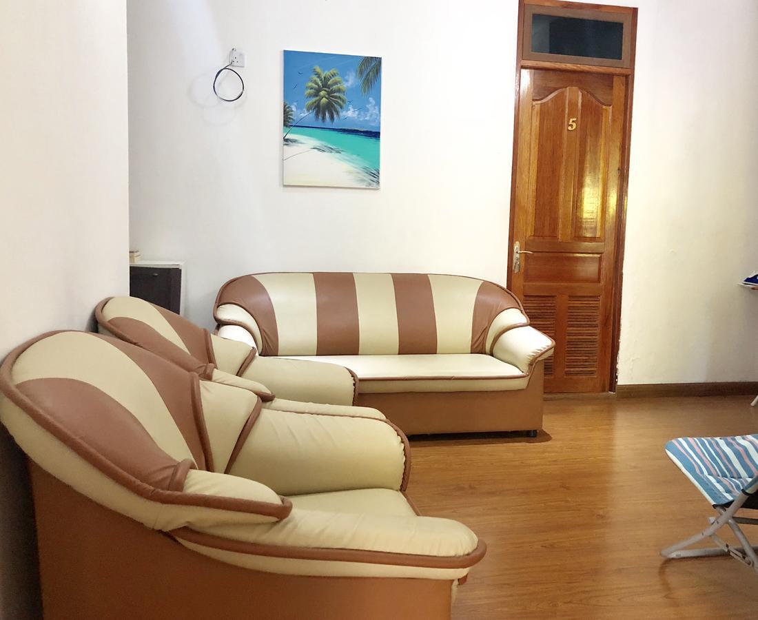 Holiday Mathiveri Inn Екстериор снимка