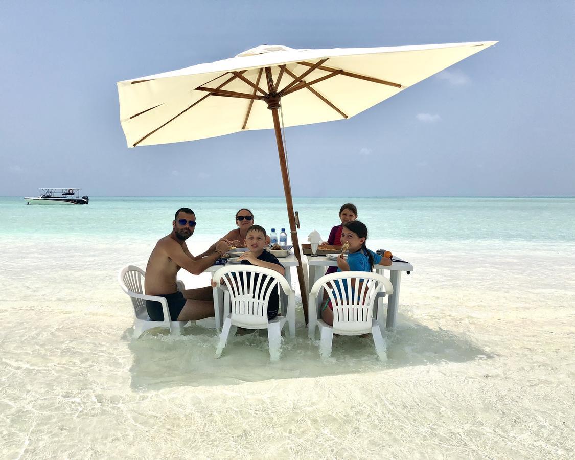 Holiday Mathiveri Inn Екстериор снимка