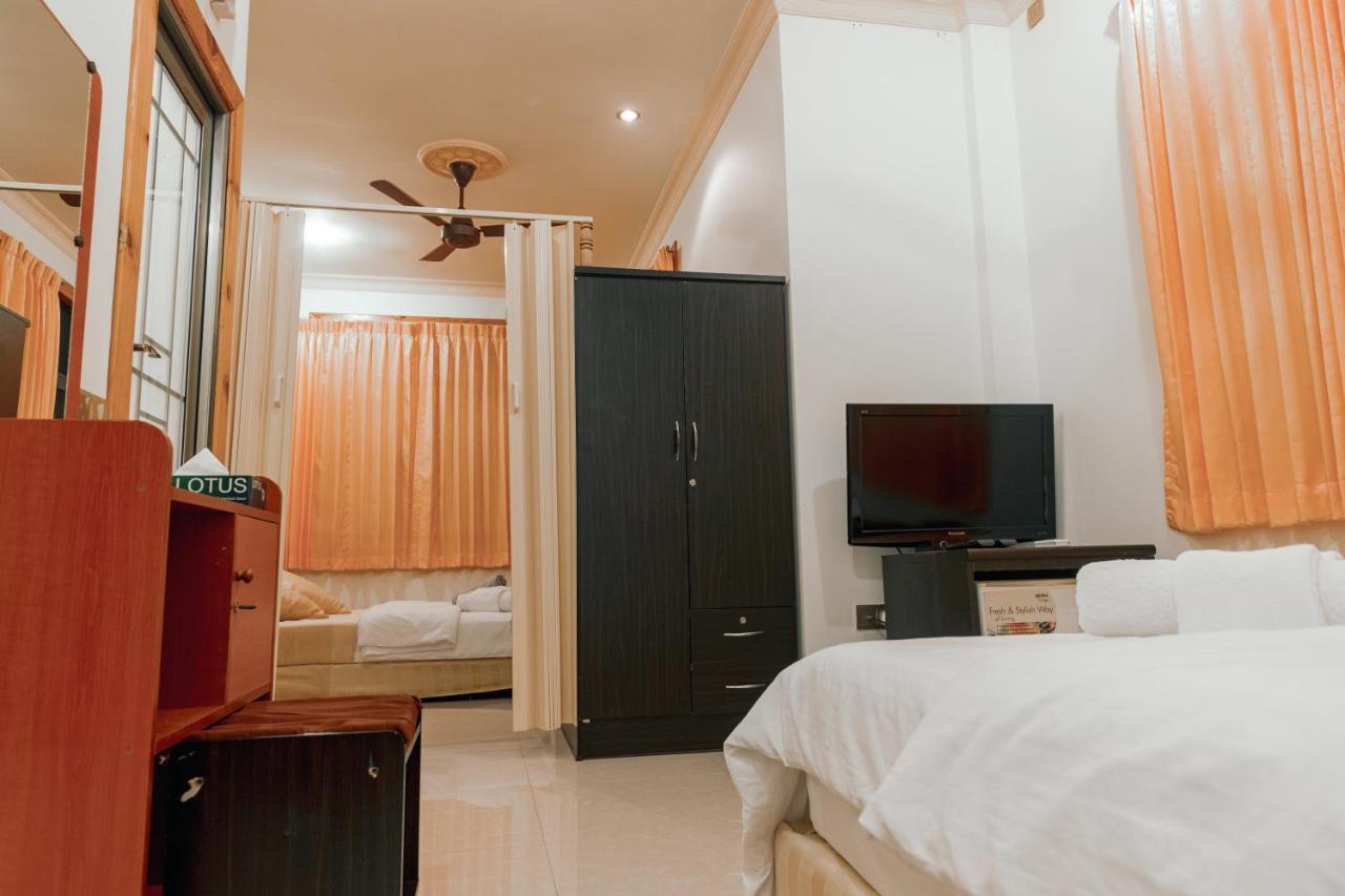 Holiday Mathiveri Inn Екстериор снимка